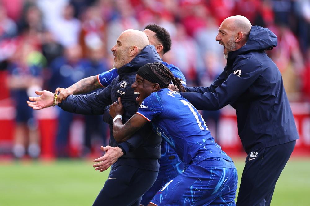 德天空：基米希周一上午接受了负荷测试，但还不确定能否出战