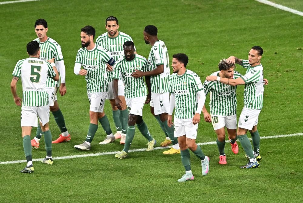 内姆布哈德延续状态＆弗拉格半场高效，独行侠半场领先10分